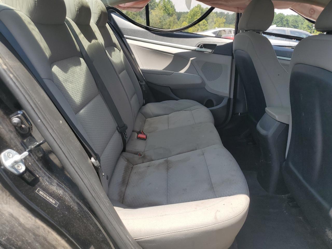 2019 Hyundai Elantra Se VIN: 5NPD74LF5KH396355 Lot: 57980435