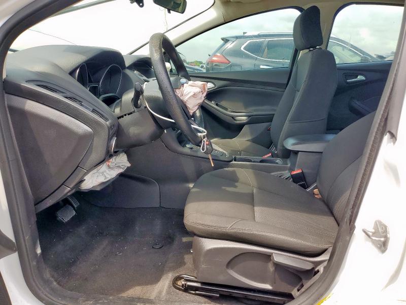  FORD FOCUS 2016 Белы