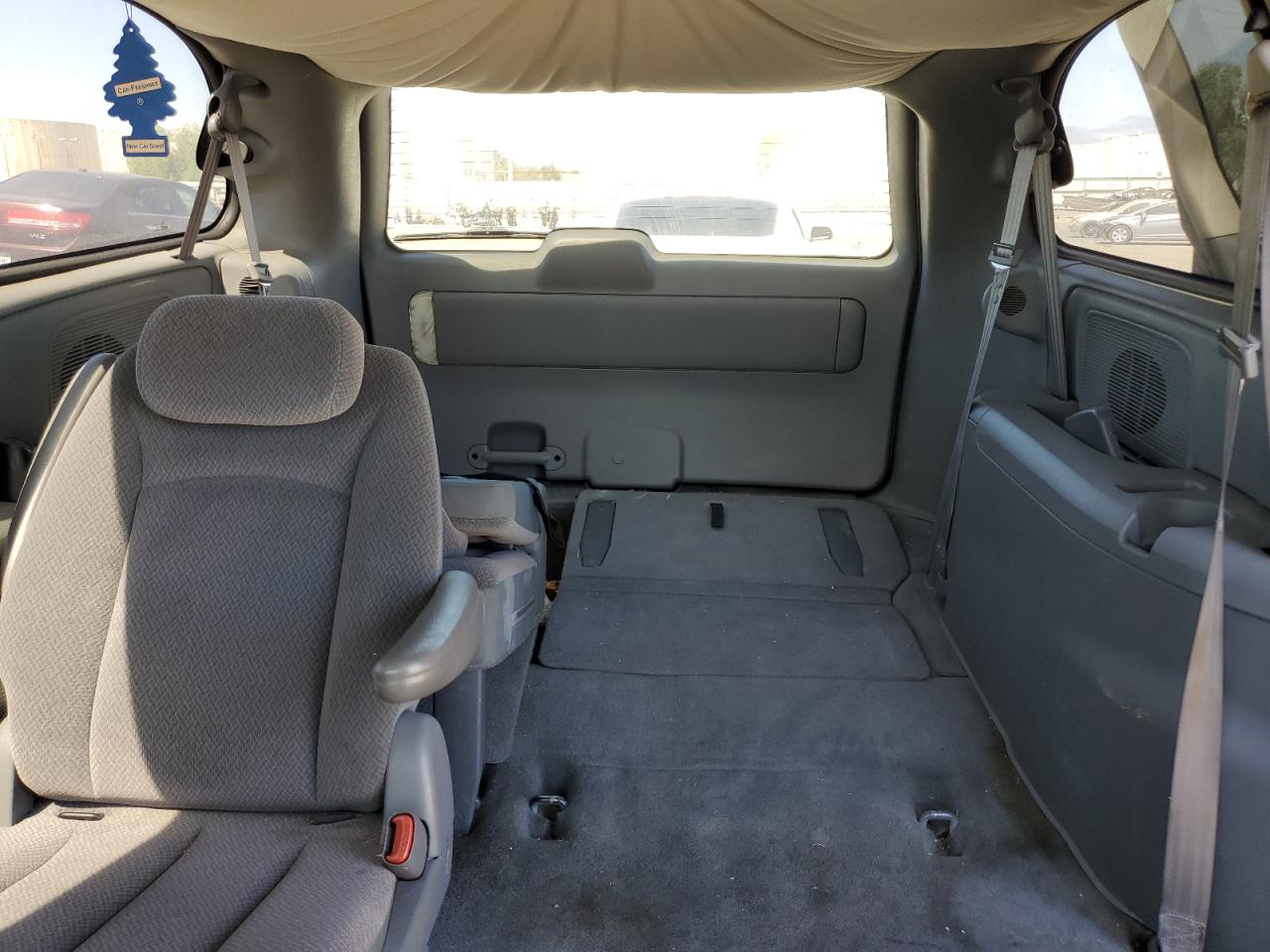 2005 Chrysler Town & Country Lx VIN: 2C4GP44RX5R502120 Lot: 65573975