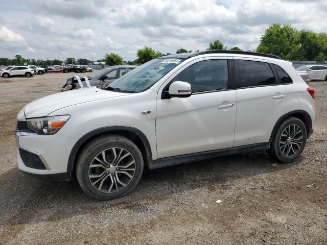  MITSUBISHI OUTLANDER 2017 Biały
