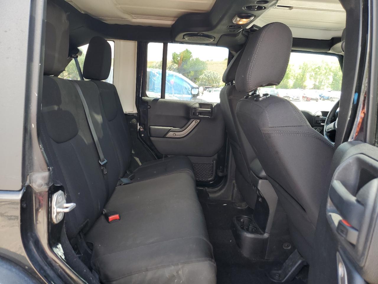 2014 Jeep Wrangler Unlimited Sport VIN: 1C4BJWDG5EL156329 Lot: 63916205