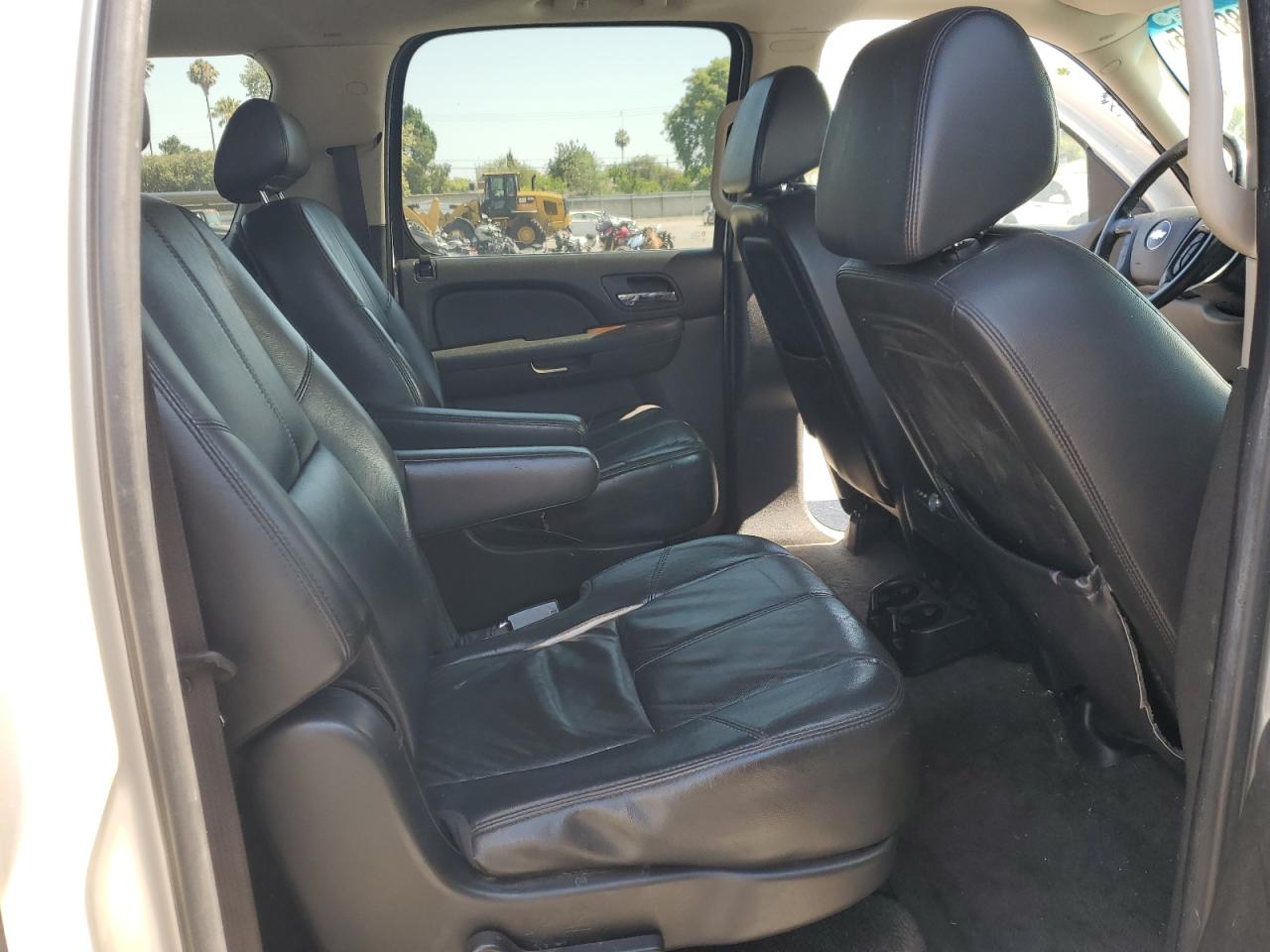 2008 Chevrolet Suburban C1500 Ls VIN: 1GNFC16J88R220573 Lot: 64887315