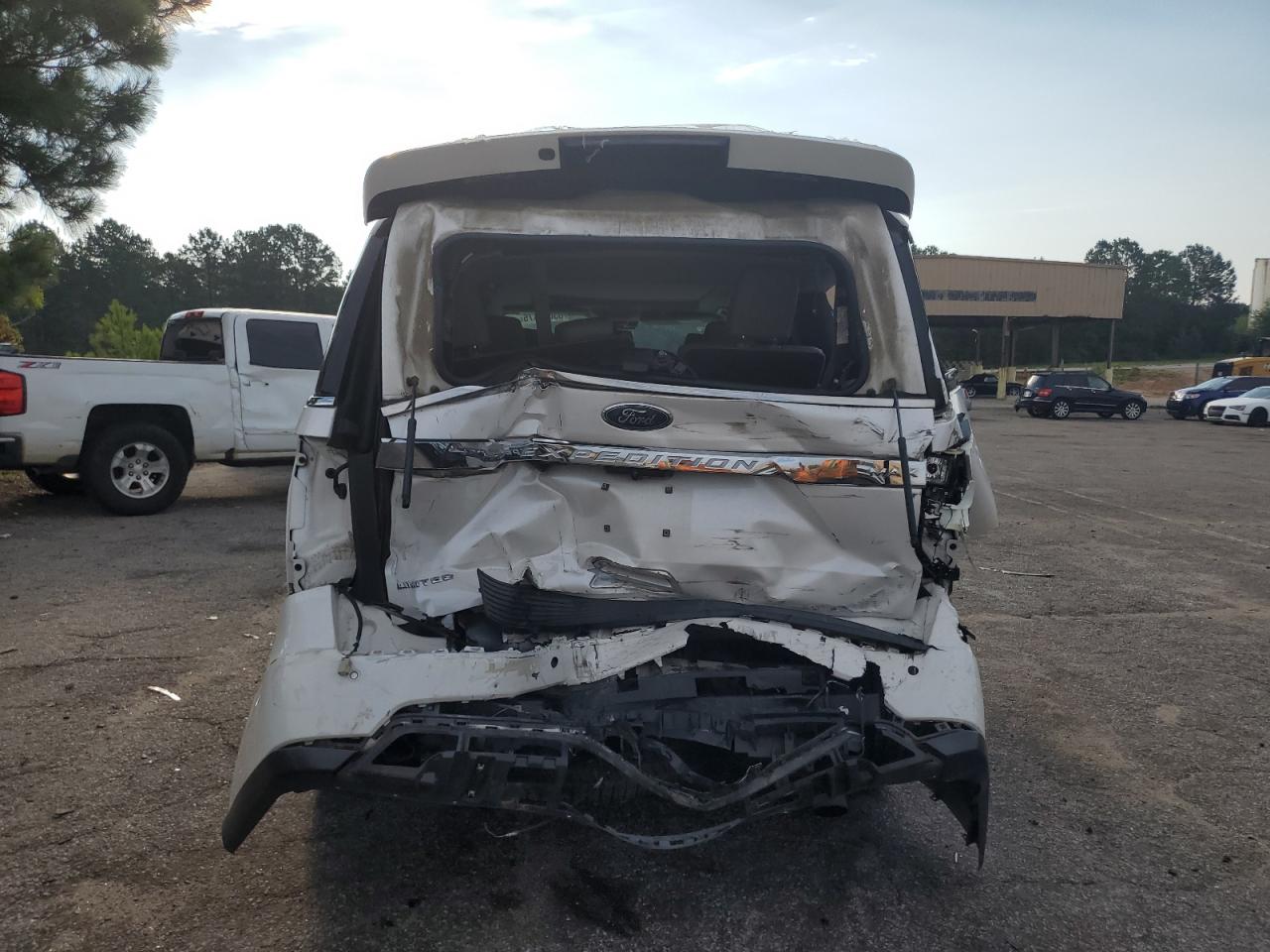 2018 Ford Expedition Max Limited VIN: 1FMJK2AT8JEA62460 Lot: 63071475