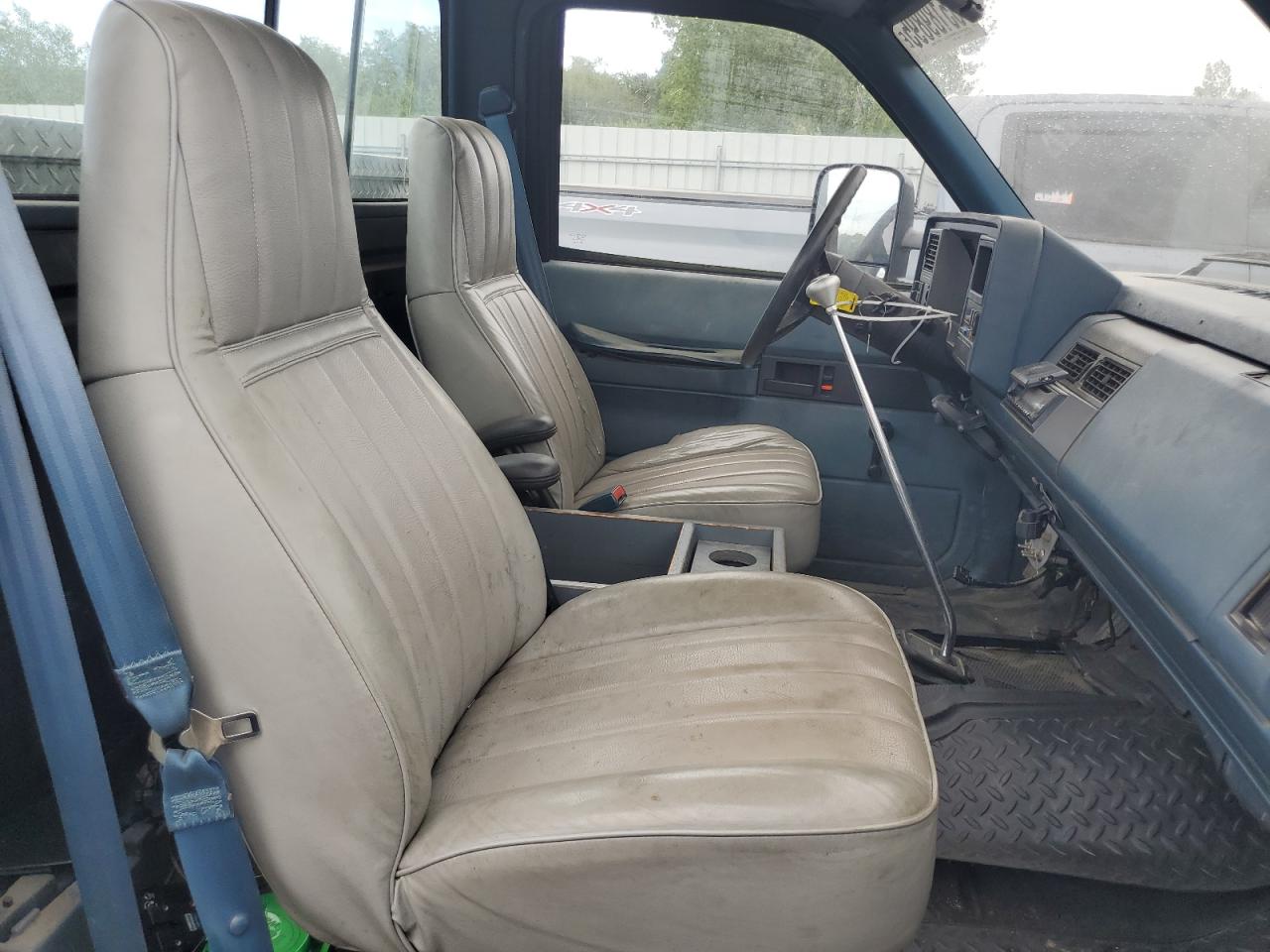 1989 GMC Sierra C2500 VIN: 1GDGC24K3KE540988 Lot: 65189895