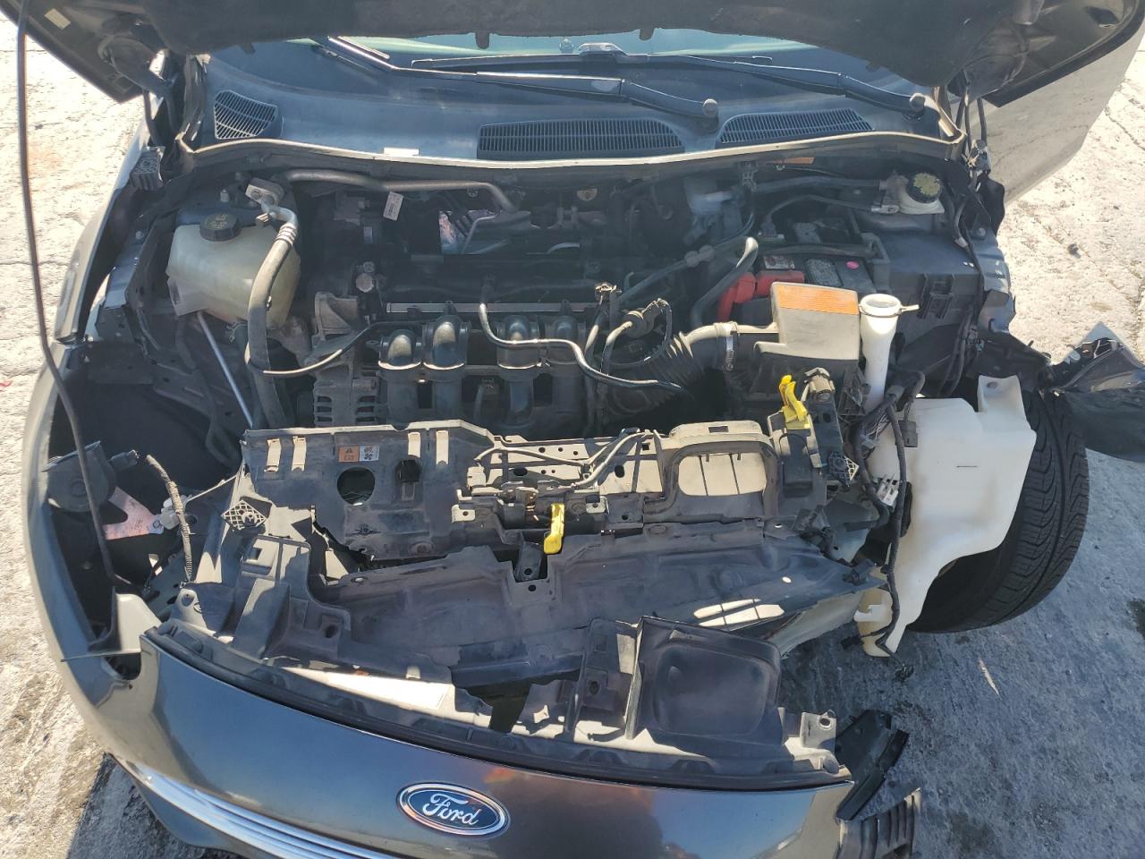 3FADP4EJ6FM190890 2015 Ford Fiesta Se