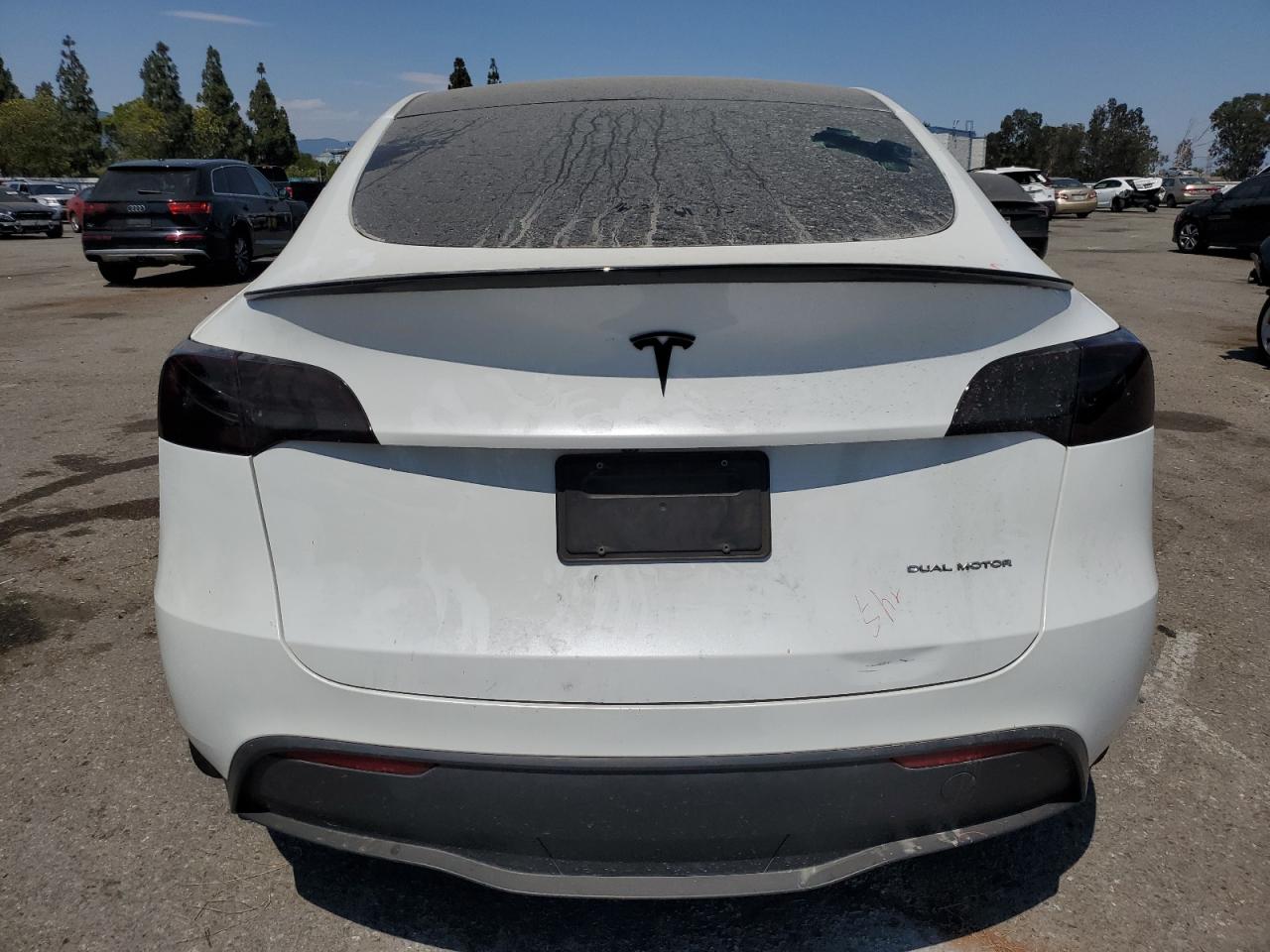 2023 Tesla Model Y VIN: 7SAYGDEE8PA098233 Lot: 64371165