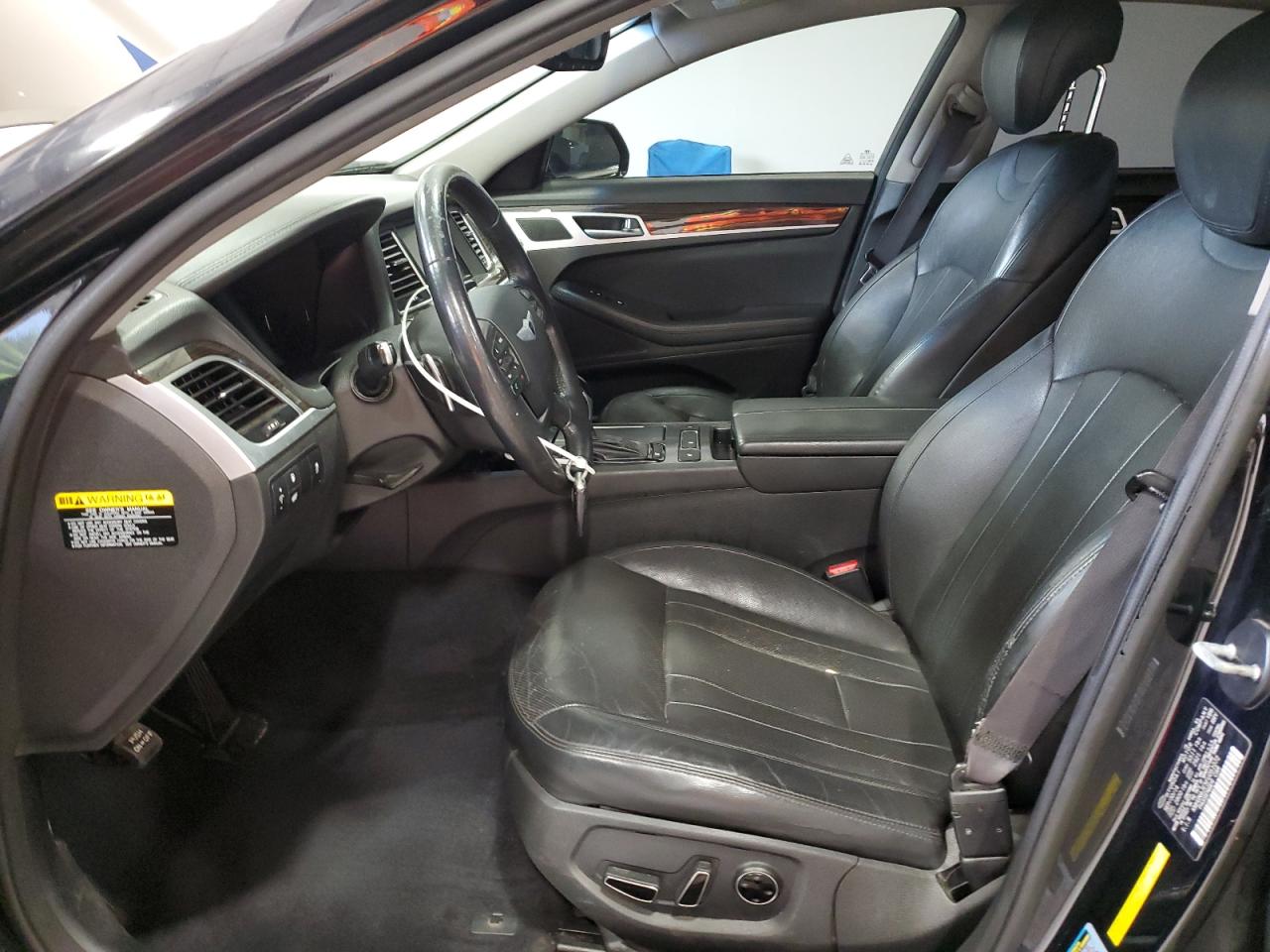 2015 Hyundai Genesis 3.8L VIN: KMHGN4JE5FU051072 Lot: 63673205