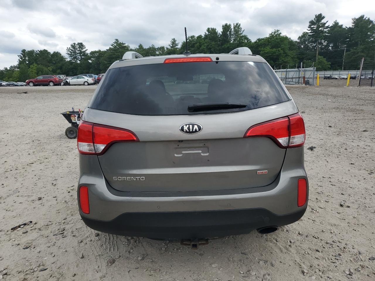 2015 Kia Sorento Lx VIN: 5XYKT3A60FG620175 Lot: 65334705