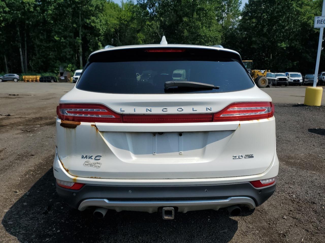 2015 Lincoln Mkc VIN: 5LMCJ2A90FUJ04002 Lot: 65342065