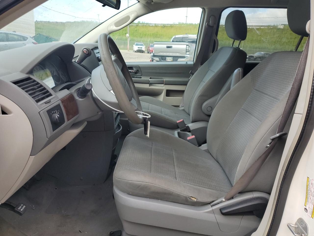 2010 Chrysler Town & Country Lx VIN: 2A4RR4DE6AR213840 Lot: 65094575