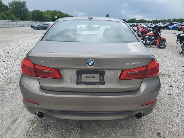  BMW 5 SERIES 2019 Золотой
