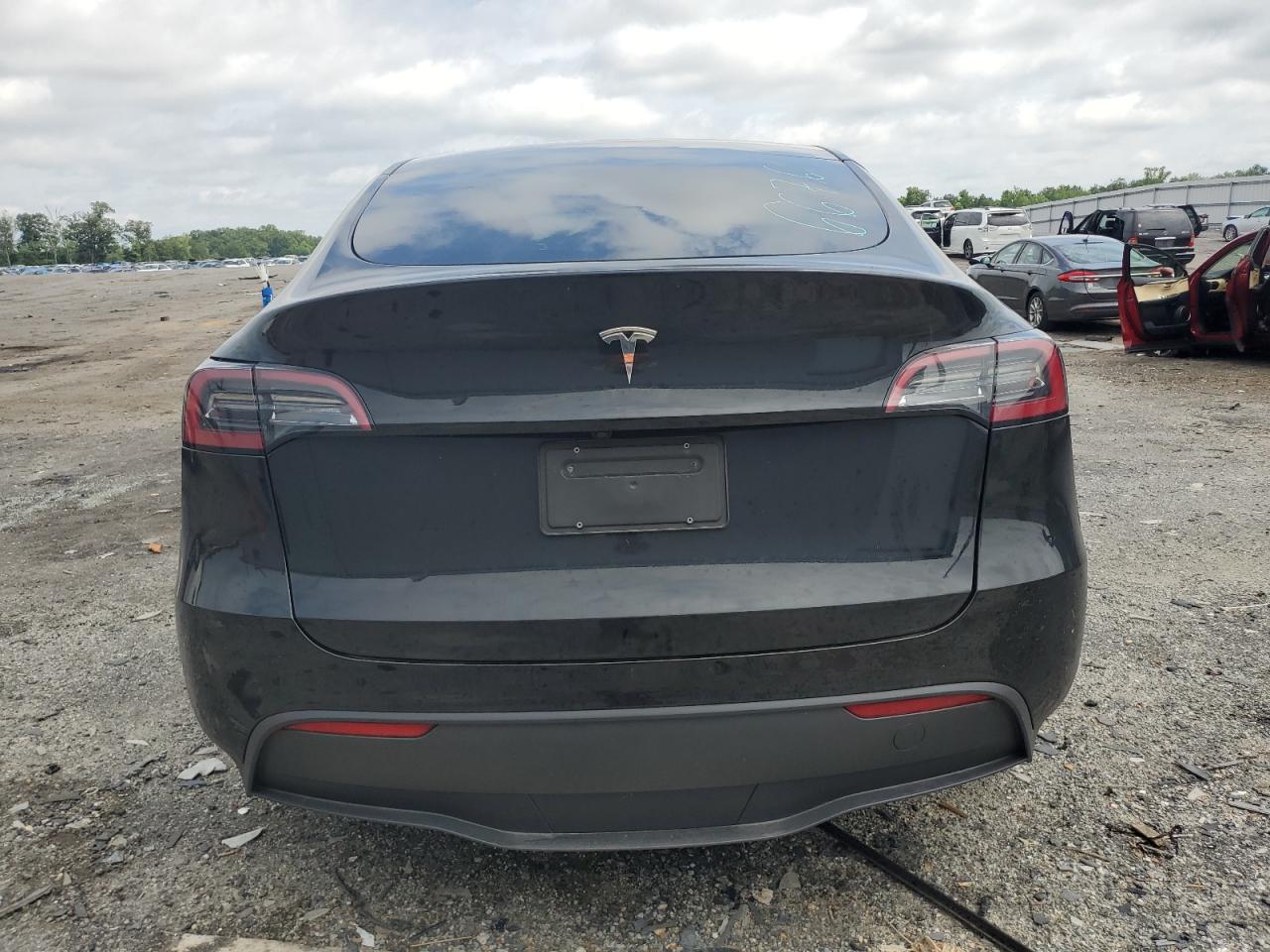2025 Tesla Model Y VIN: 7SAYGDED9SF236493 Lot: 64231035