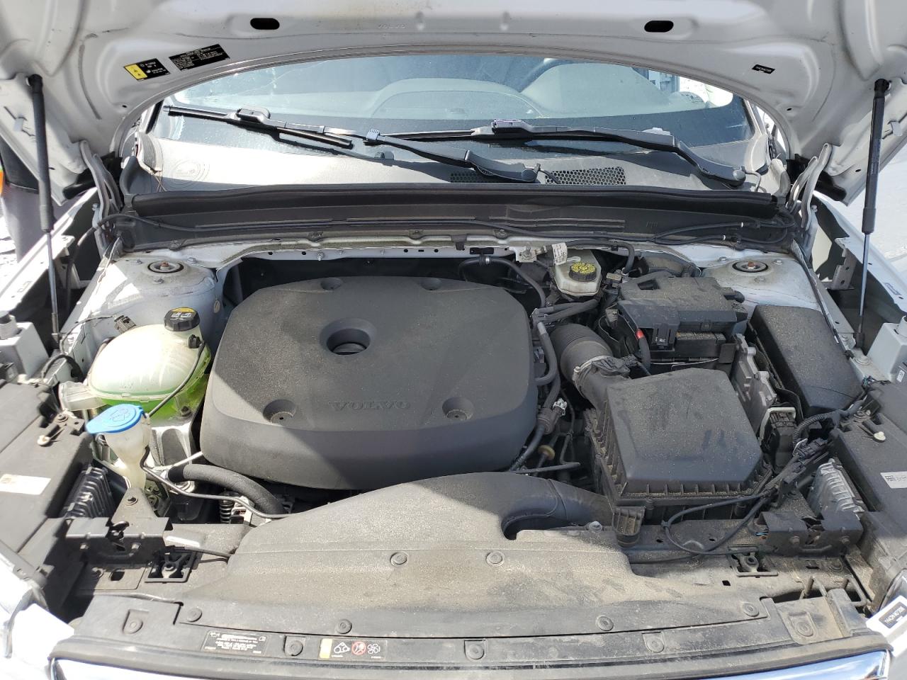2022 Volvo Xc40 T4 Momentum VIN: YV4AC2HK4N2720066 Lot: 63227035