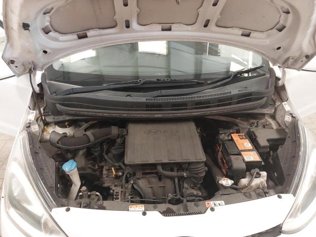 2016 HYUNDAI I10 SE