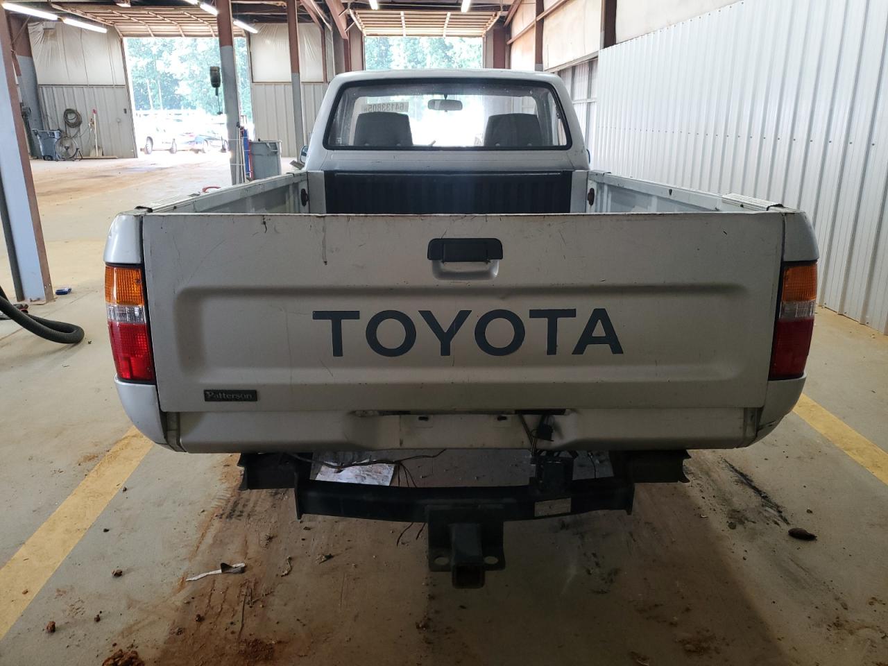 1992 Toyota Pickup 1 Ton Long Bed Dlx VIN: JT4VN82NXN5004548 Lot: 64133805