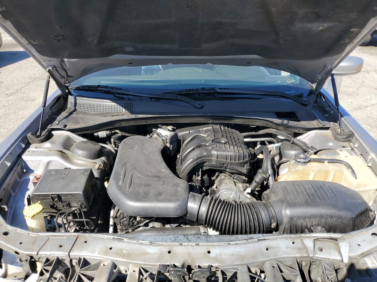 2014 Chrysler 300 S VIN: 2C3CCABG5EH200335 Lot: 64425385