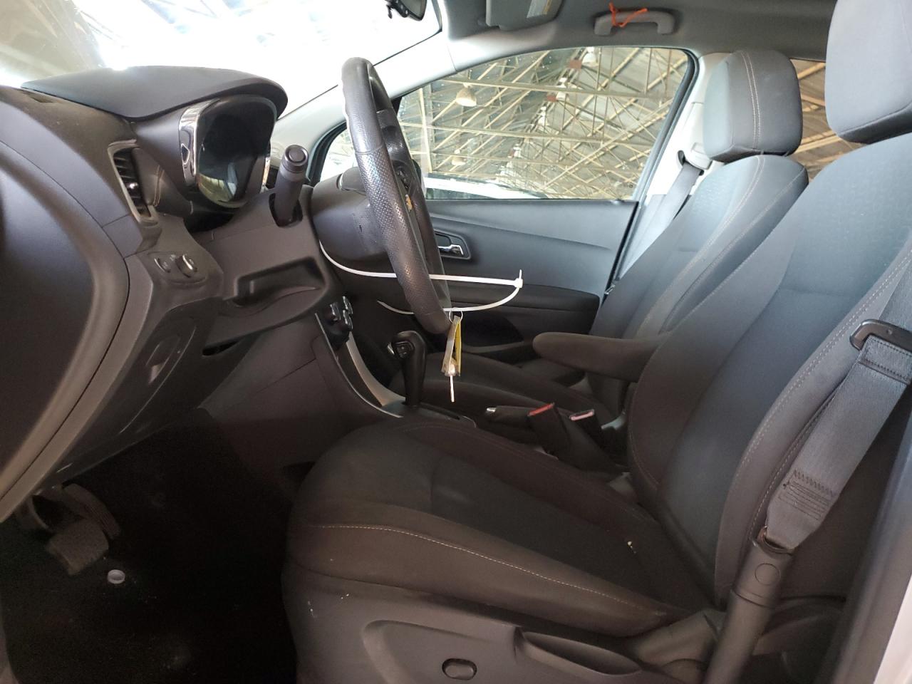 2021 Chevrolet Trax Ls VIN: KL7CJKSB6MB350681 Lot: 64775085