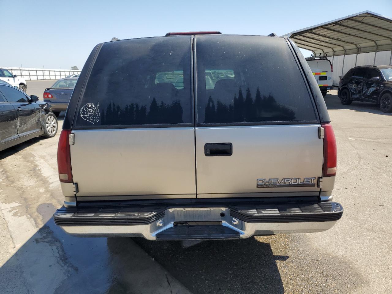 1999 Chevrolet Suburban C1500 VIN: 3GNEC16R3XG265260 Lot: 65757185