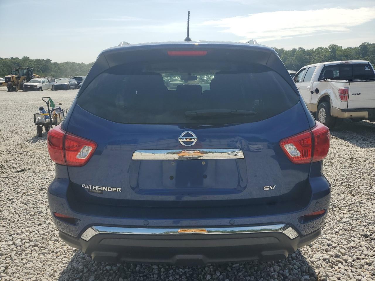 2017 Nissan Pathfinder S VIN: 5N1DR2MN7HC600335 Lot: 63022925