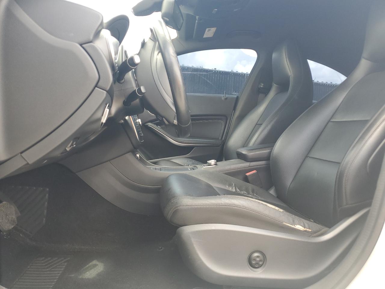 wddsj4ebxfn193895 WDDSJ4EBXFN193895 2015 Mercedes-Benz Cla 250