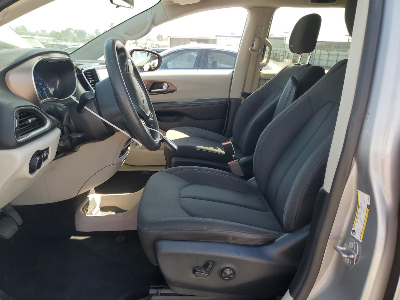 2018 Chrysler Pacifica Lx VIN: 2C4RC1CG3JR292568 Lot: 63591955