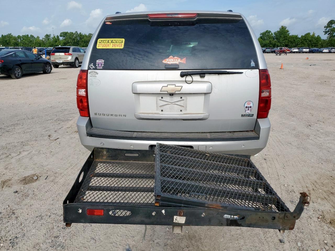 2011 Chevrolet Suburban C1500 Lt VIN: 1GNSCJE02BR390331 Lot: 64065715