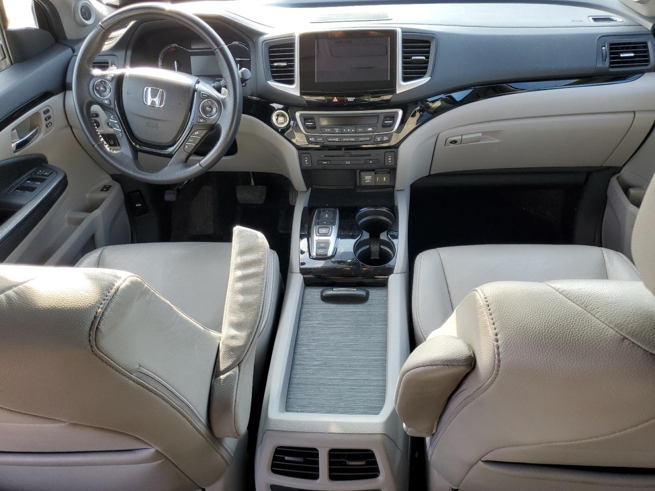 2017 Honda Pilot Touring VIN: 5FNYF6H97HB078832 Lot: 65679675