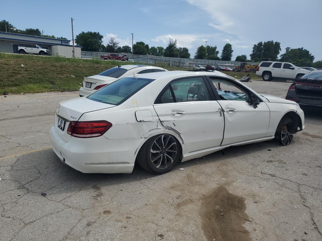 2014 Mercedes-Benz E 350 4Matic white sedan gas WDDHF8JB2EB026780 photo #4