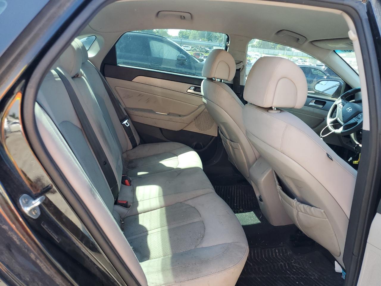 2015 Hyundai Sonata Se VIN: 5NPE24AF0FH002918 Lot: 65641135