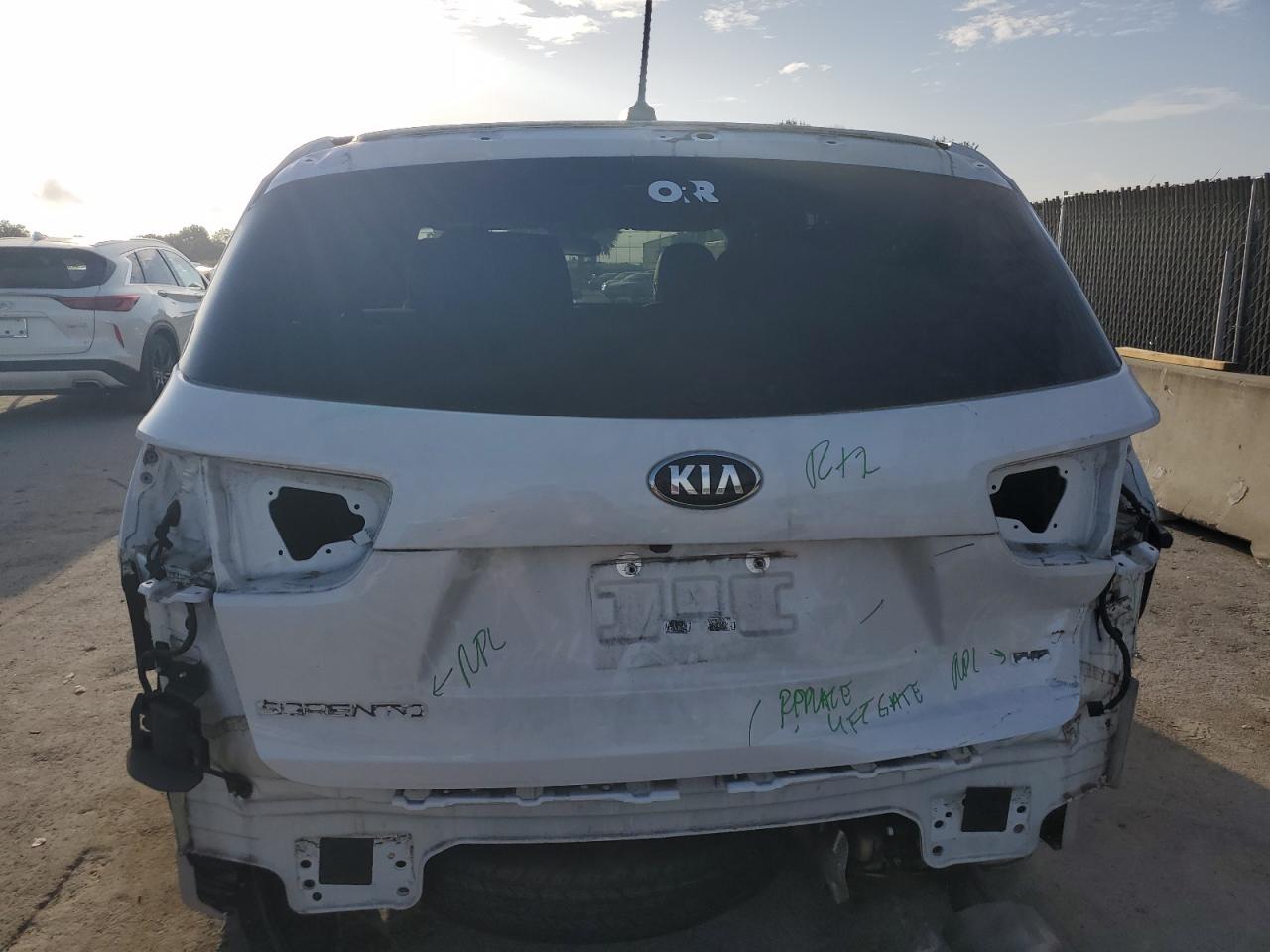 2020 Kia Sorento L VIN: 5XYPG4A38LG665639 Lot: 64976165