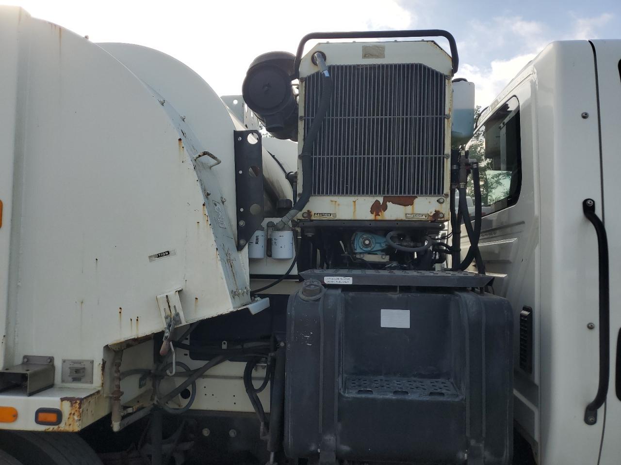 2009 International 4000 4300 - Construction Trucks Vacuum Truck VIN: 1HTMMAAN79H117761 Lot: 65322055