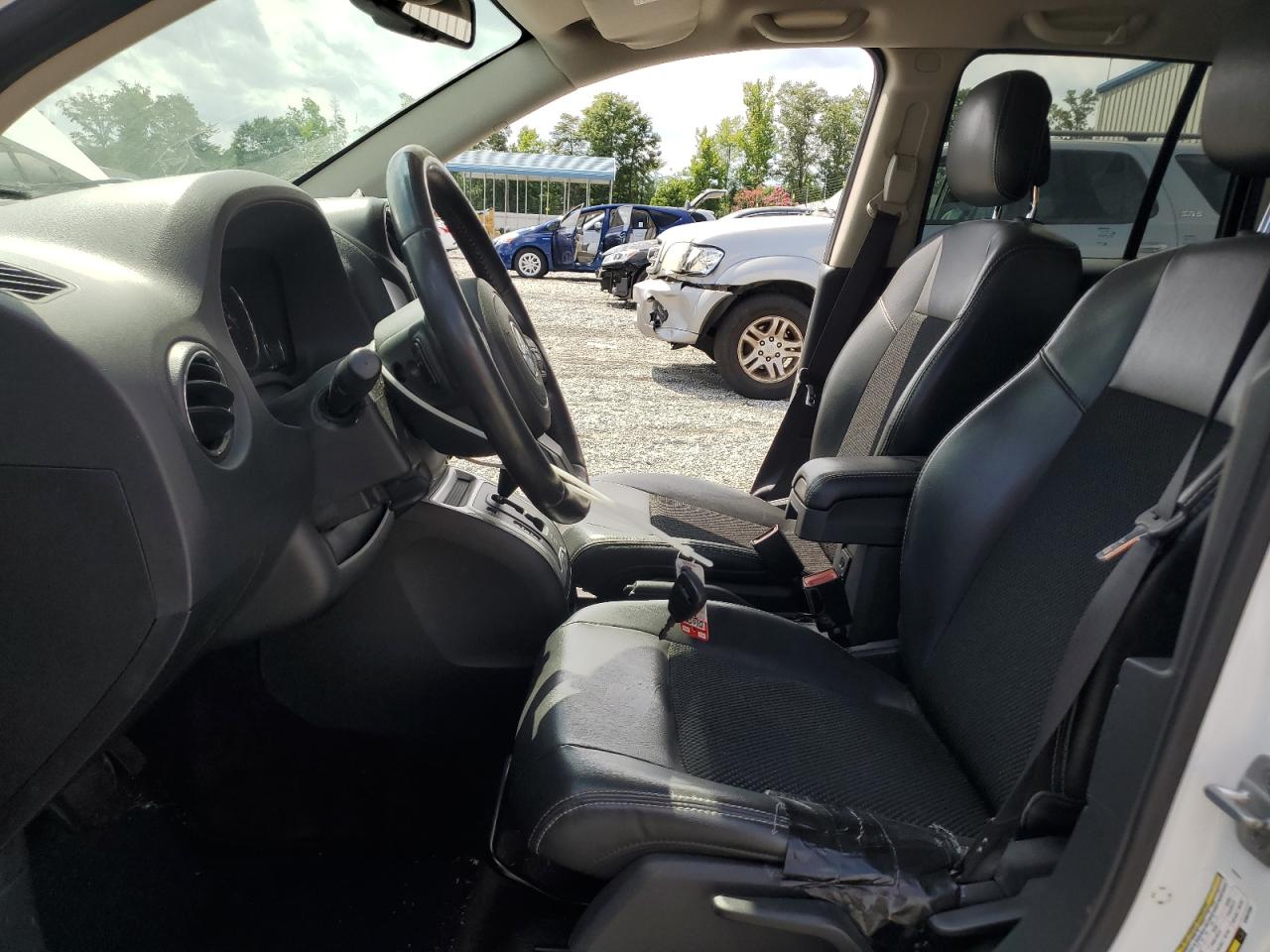 2014 Jeep Compass Latitude VIN: 1C4NJCEA5ED601586 Lot: 64414995