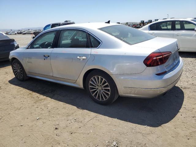  VOLKSWAGEN PASSAT 2017 Srebrny