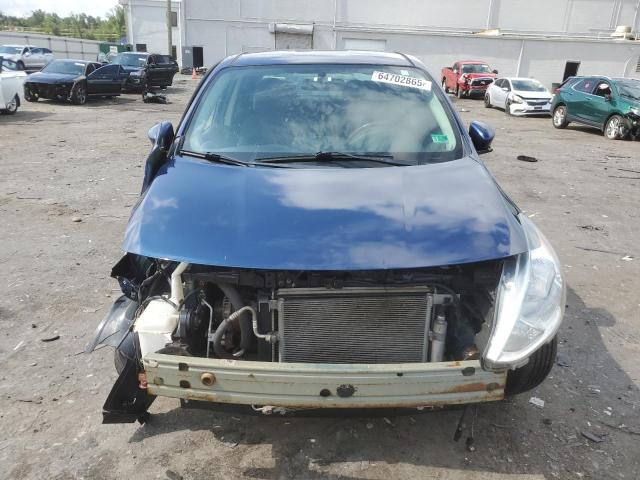  NISSAN VERSA 2018 Granatowy