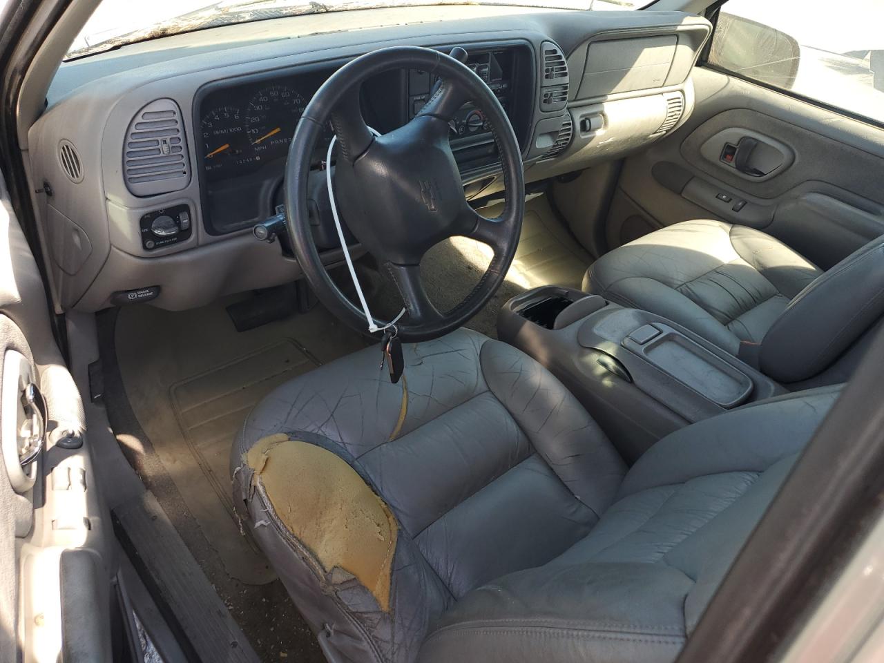 1998 Chevrolet Gmt-400 C1500 VIN: 2GCEC19R5W1207677 Lot: 63873755