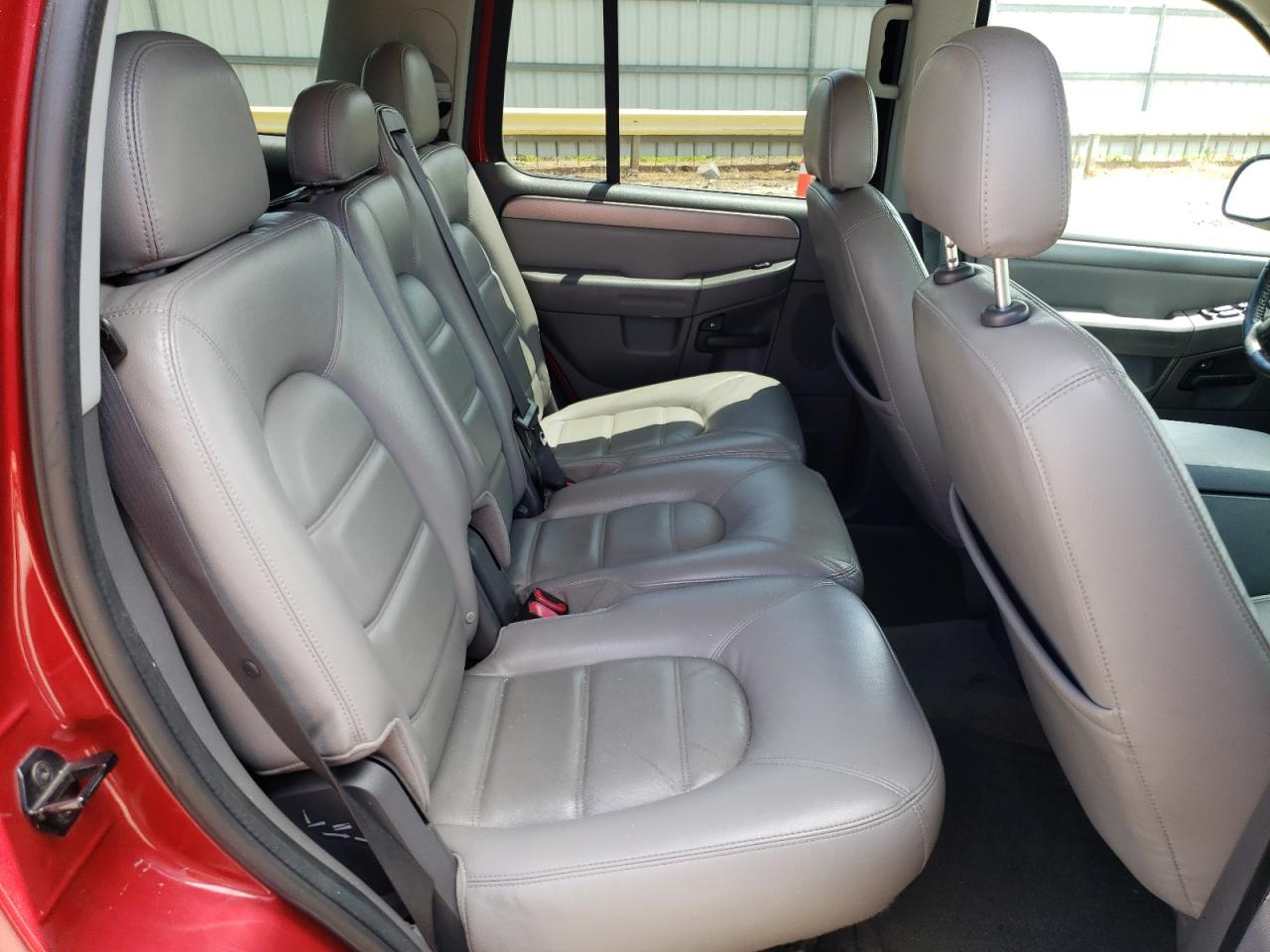 2004 Ford Explorer Xlt VIN: 1FMZU73K64UB74165 Lot: 64608975
