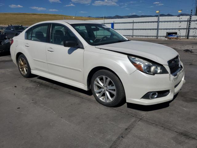  SUBARU LEGACY 2014 Biały