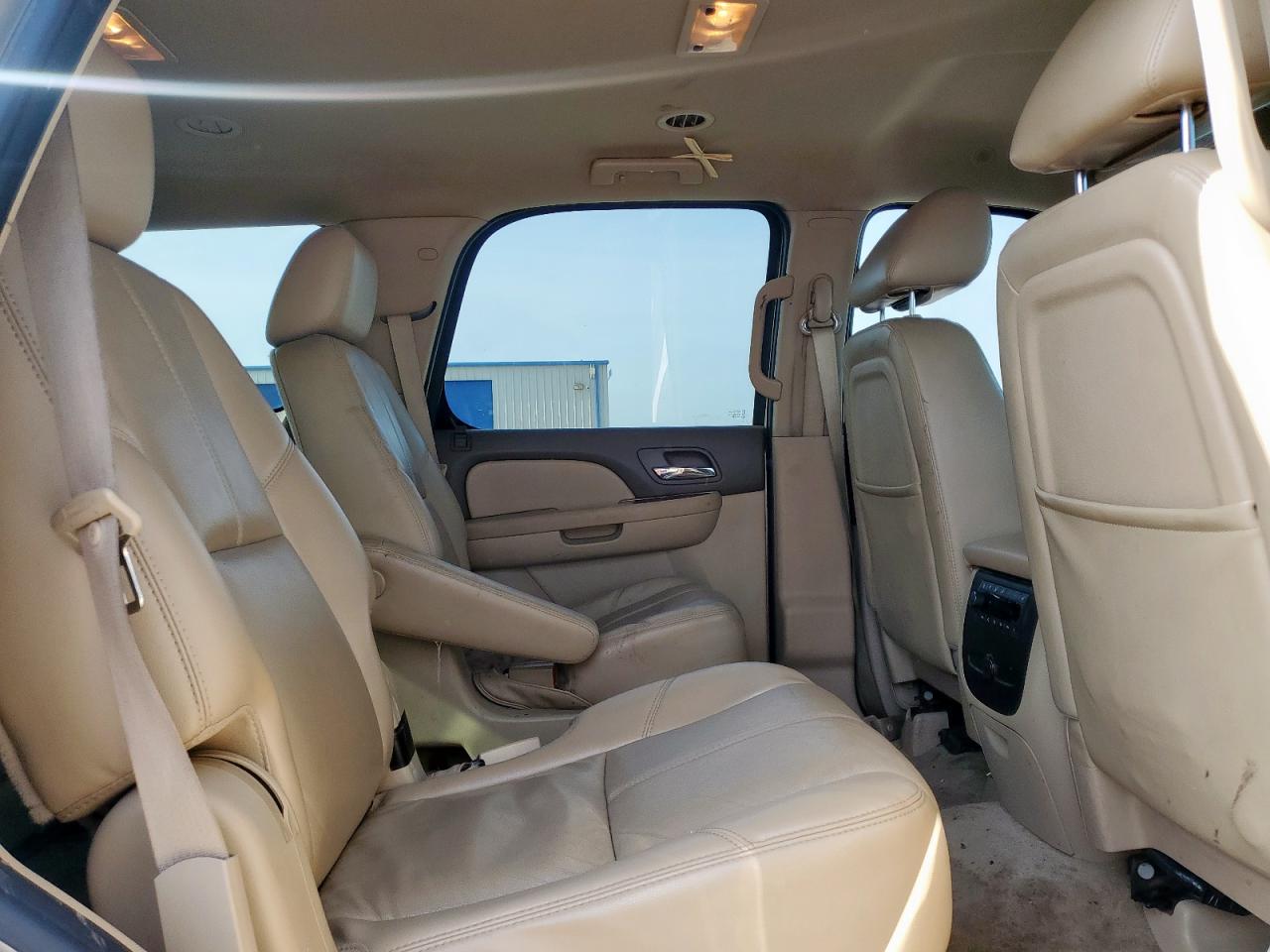 2011 Chevrolet Tahoe C1500 Lt VIN: 1GNSCBE00BR367488 Lot: 65011355