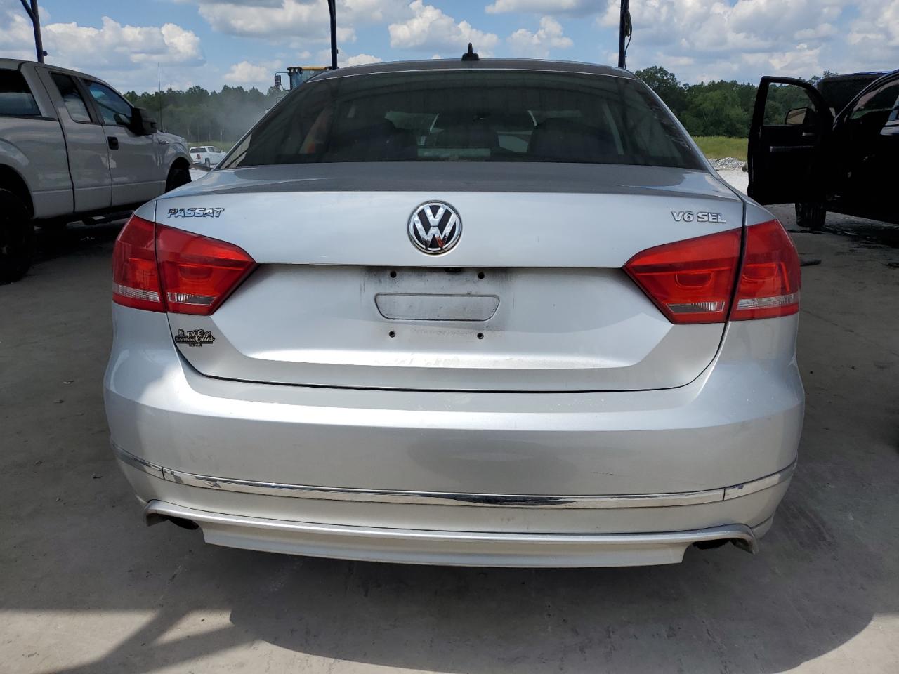 2015 Volkswagen Passat Sel VIN: 1VWCM7A34FC006875 Lot: 65188245