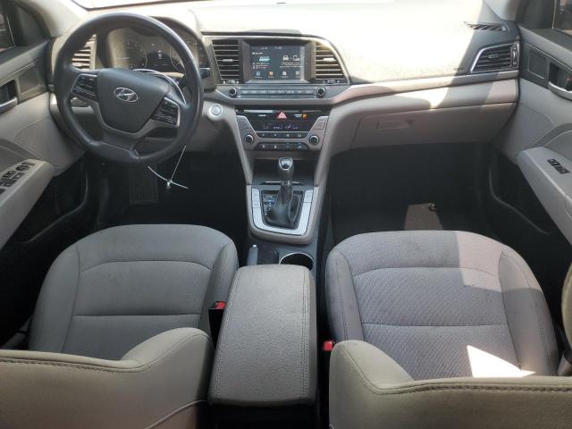 Sedans HYUNDAI ELANTRA 2017 Srebrny
