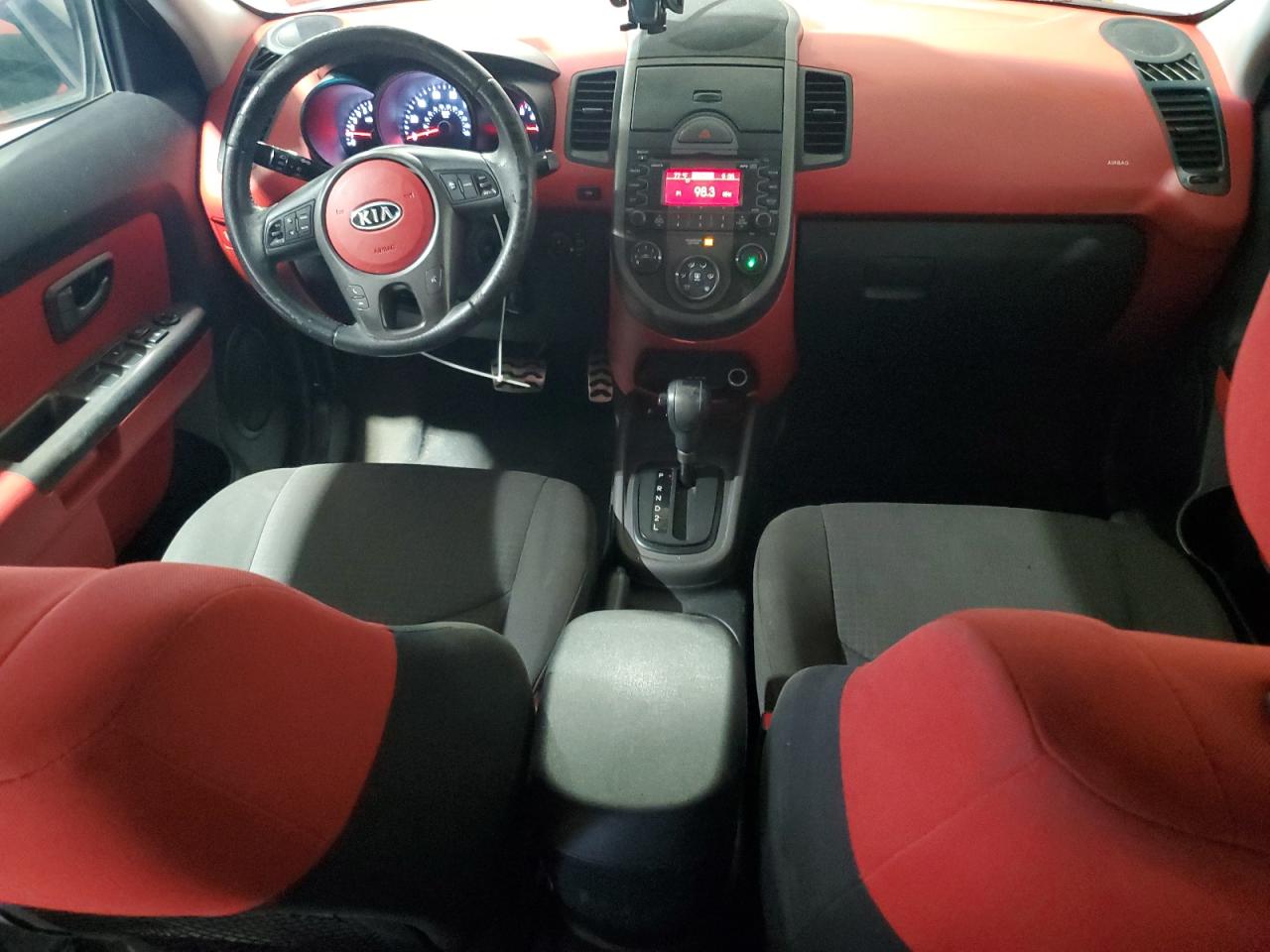 2010 Kia Soul + VIN: KNDJT2A22A7050625 Lot: 64998855
