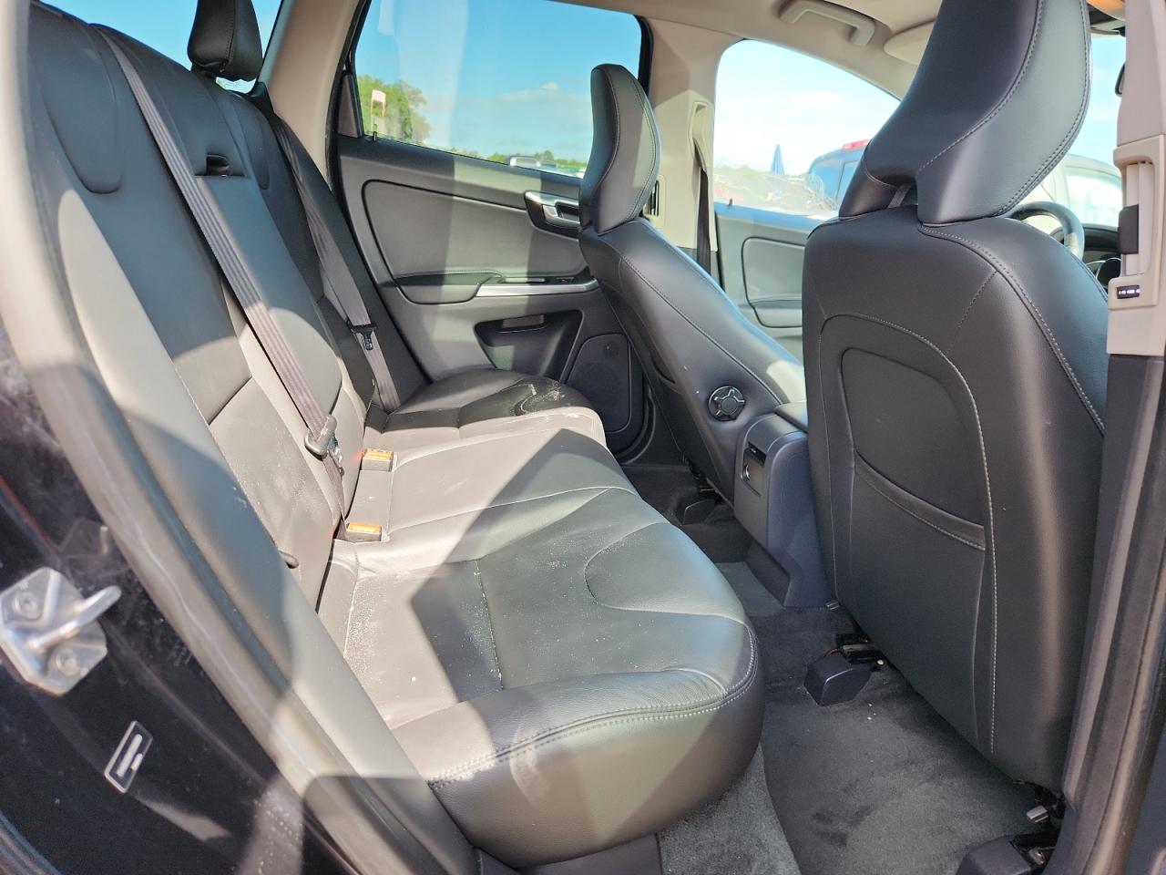 2015 Volvo Xc60 T6 Platinum VIN: YV4902RDXF2595958 Lot: 61403675