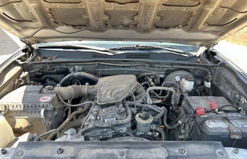  TOYOTA TACOMA 2019 Srebrny