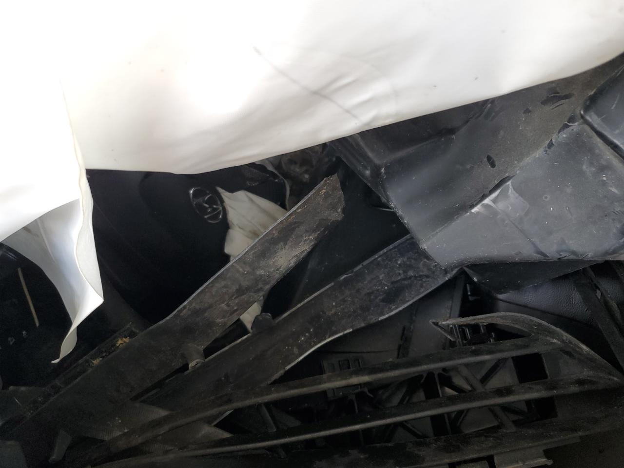 2017 Hyundai Santa Fe Sport VIN: 5XYZU3LB9HG437155 Lot: 69392875