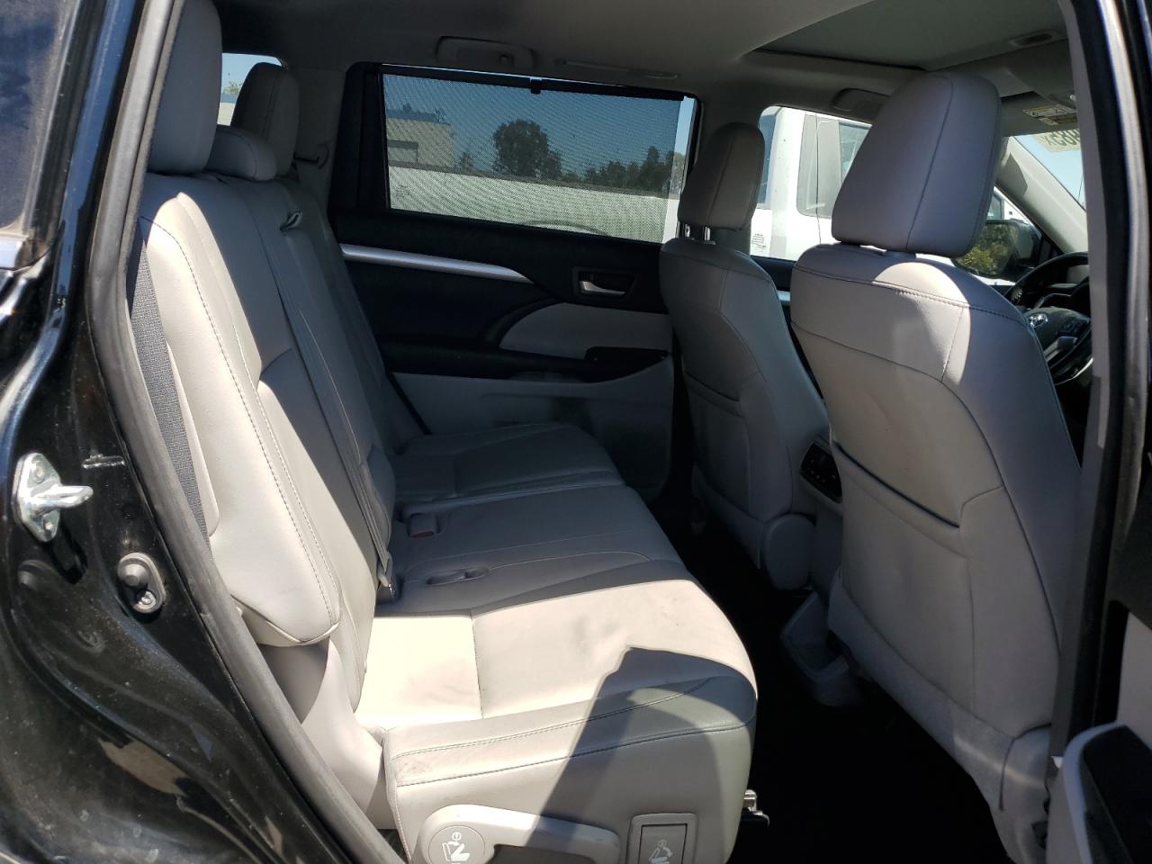 2015 Toyota Highlander Xle VIN: 5TDJKRFH2FS152965 Lot: 66479985