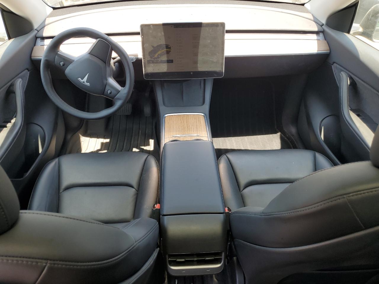 2022 Tesla Model Y VIN: 7SAYGDEE2NF486851 Lot: 64903125