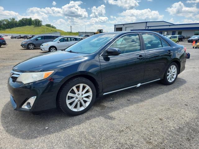 Sedans TOYOTA CAMRY 2012 Granatowy
