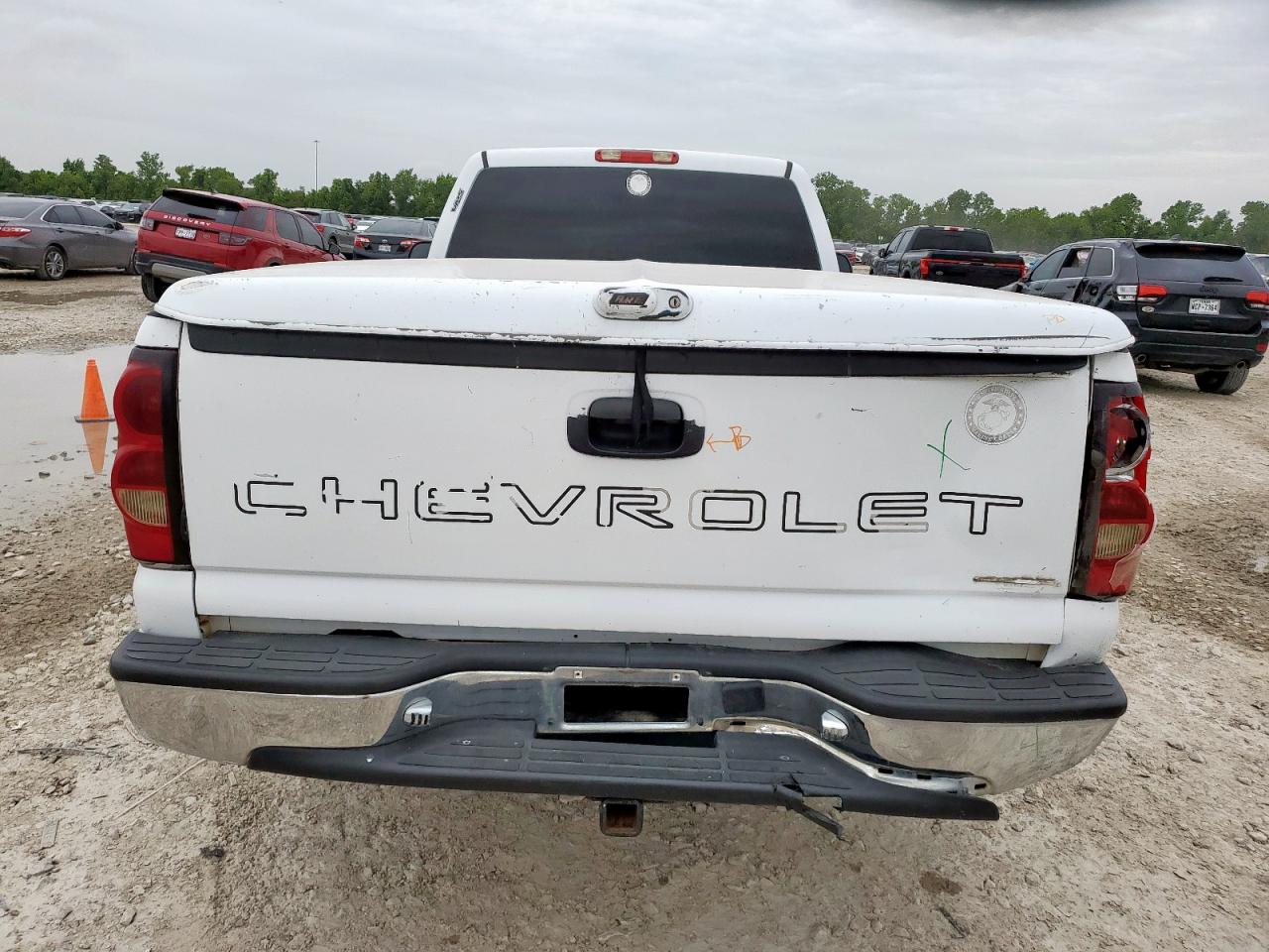 2007 Chevrolet Silverado C1500 Classic VIN: 1GCEC14V77Z185761 Lot: 65383925