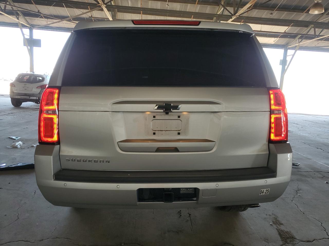 2018 Chevrolet Suburban C1500 Lt VIN: 1GNSCHKC4JR355859 Lot: 65393025