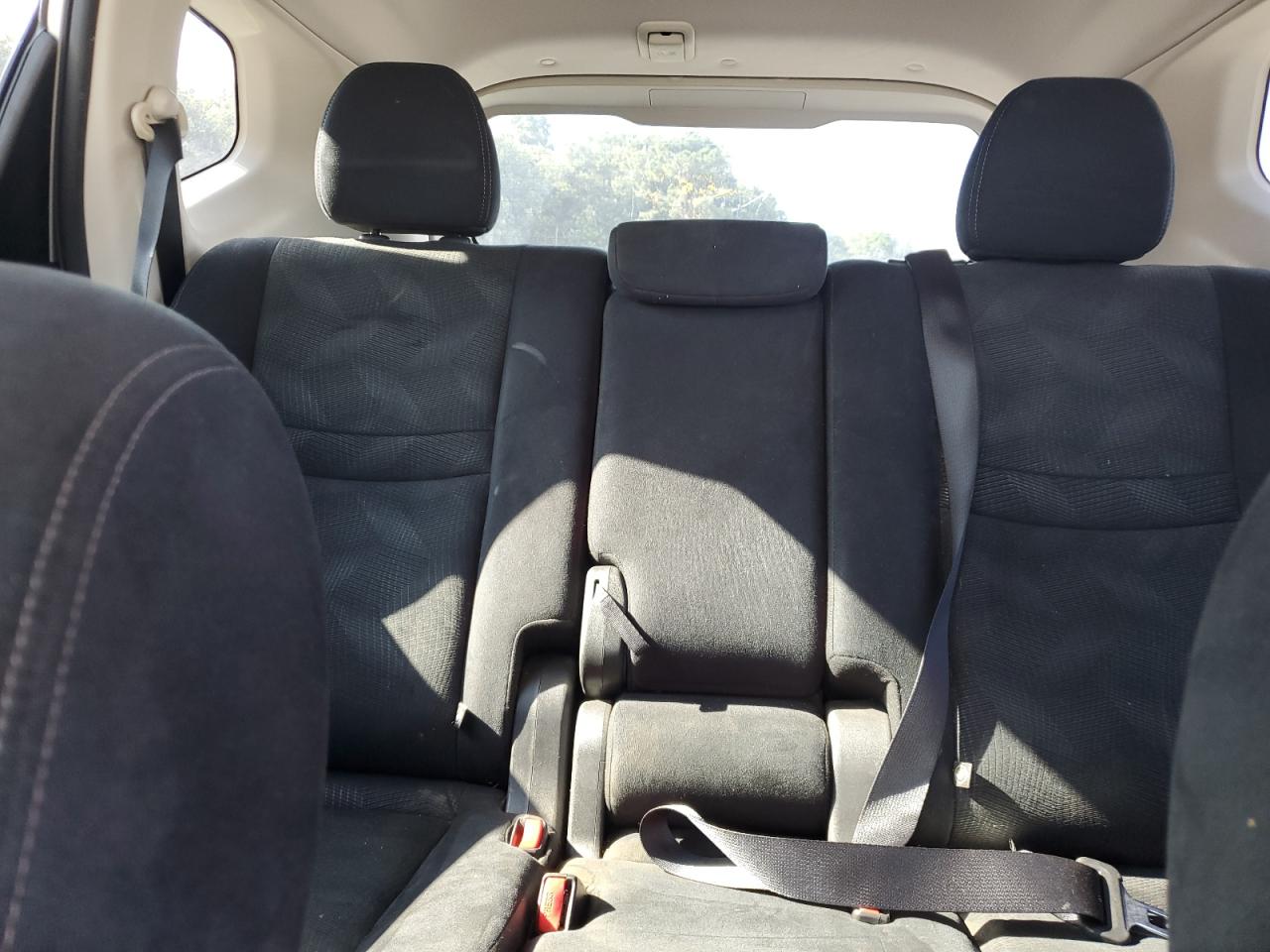 2016 Nissan Rogue S VIN: JN8AT2MT8GW016261 Lot: 64975335